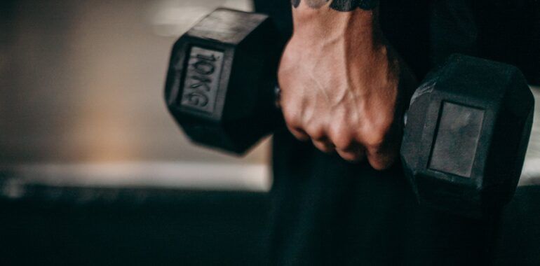 4 exercices efficaces pour muscler ses bras
