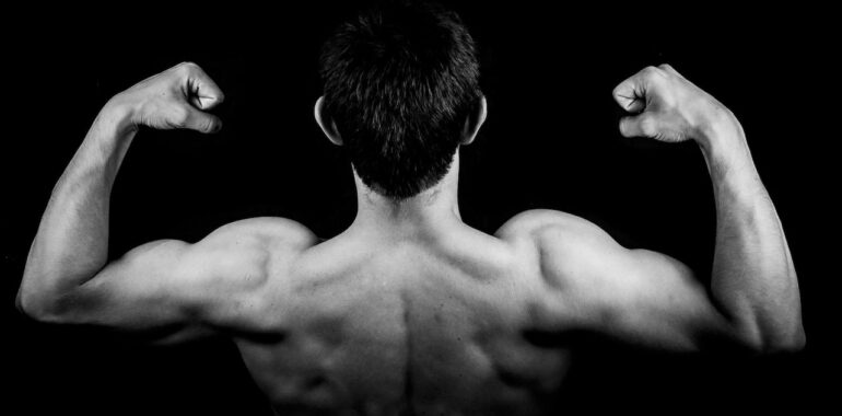 5 exercices simples à faire pour tonifier vos triceps