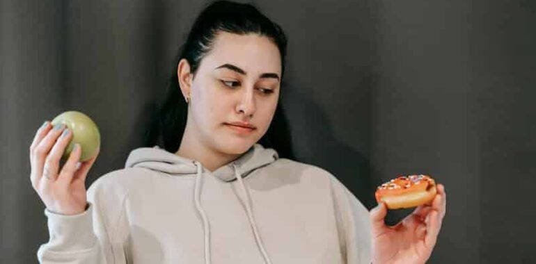 Comment créer un déficit calorique sans se sentir affamé ?